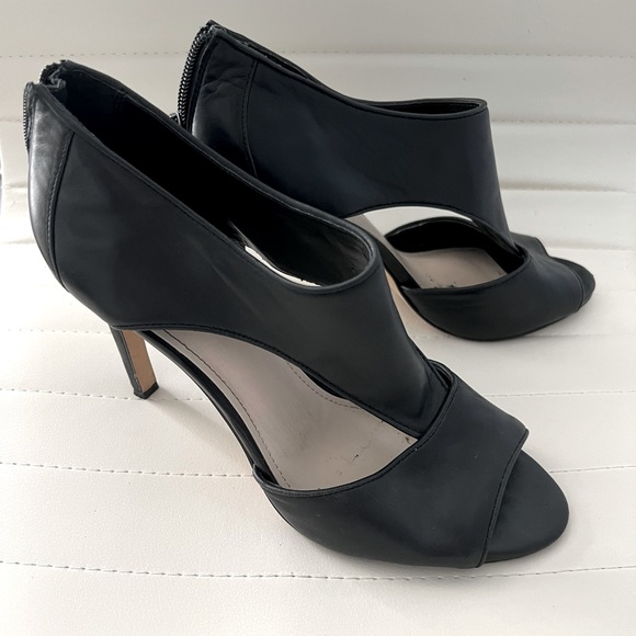 Vince Camuto Shoes - Vince Camuto Black Heels - Size 9.5